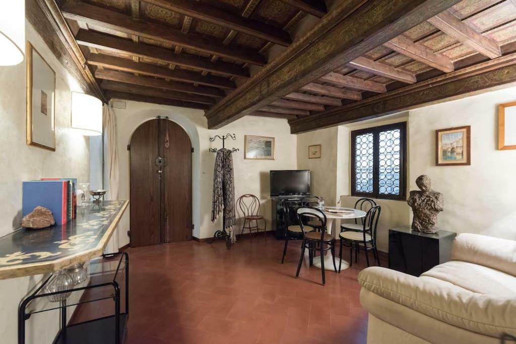 Renaissance Apartment Флоренция Экстерьер фото